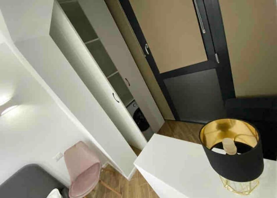 Appartement Enescu Flat à Suceava Extérieur photo