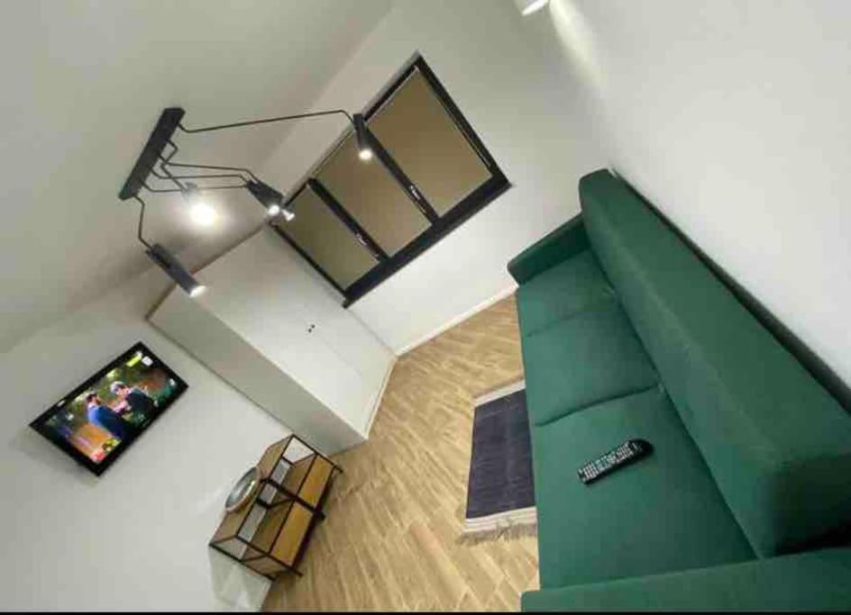 Appartement Enescu Flat à Suceava Extérieur photo