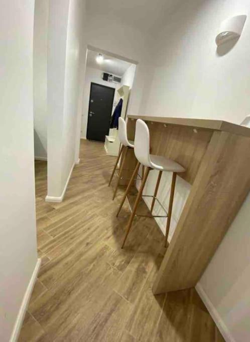 Appartement Enescu Flat à Suceava Extérieur photo